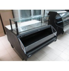 Refrigerated Salad / Sandwich Prep Table with glass lid